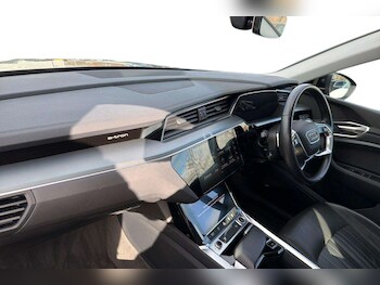 Used Audi e-tron 2021 for sale - 77443441: Photo
