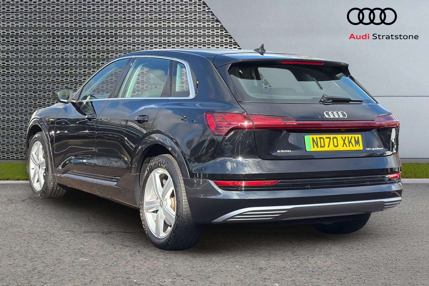 Used Audi e-tron 2021 for sale - 77443441: Photo 3