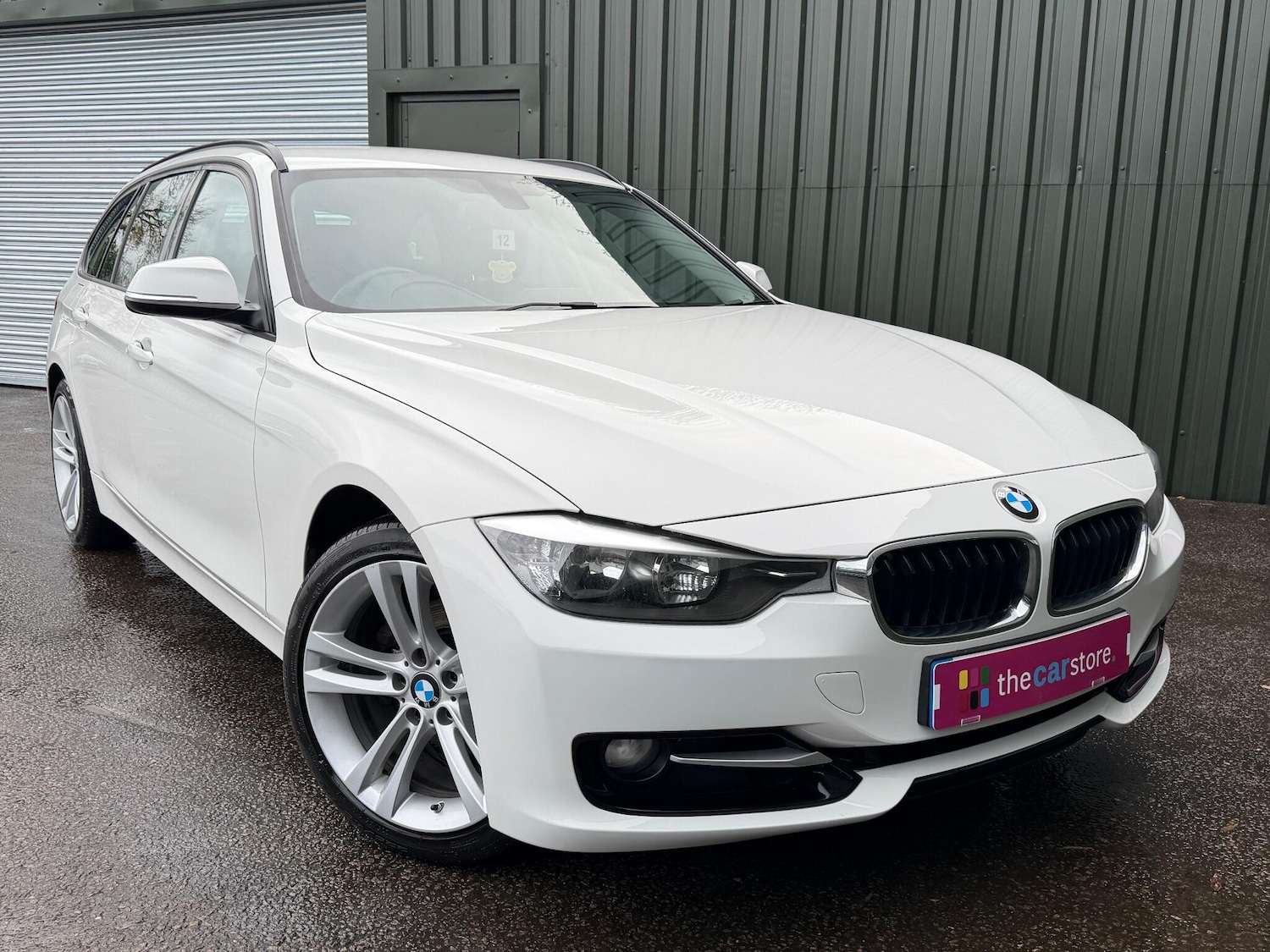 Used BMW 3 Series 2015 for sale - 76855643: Photo 2