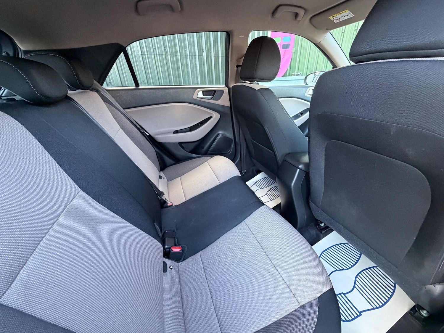 Used Hyundai i20 2015 for sale - 76899129: Photo 11