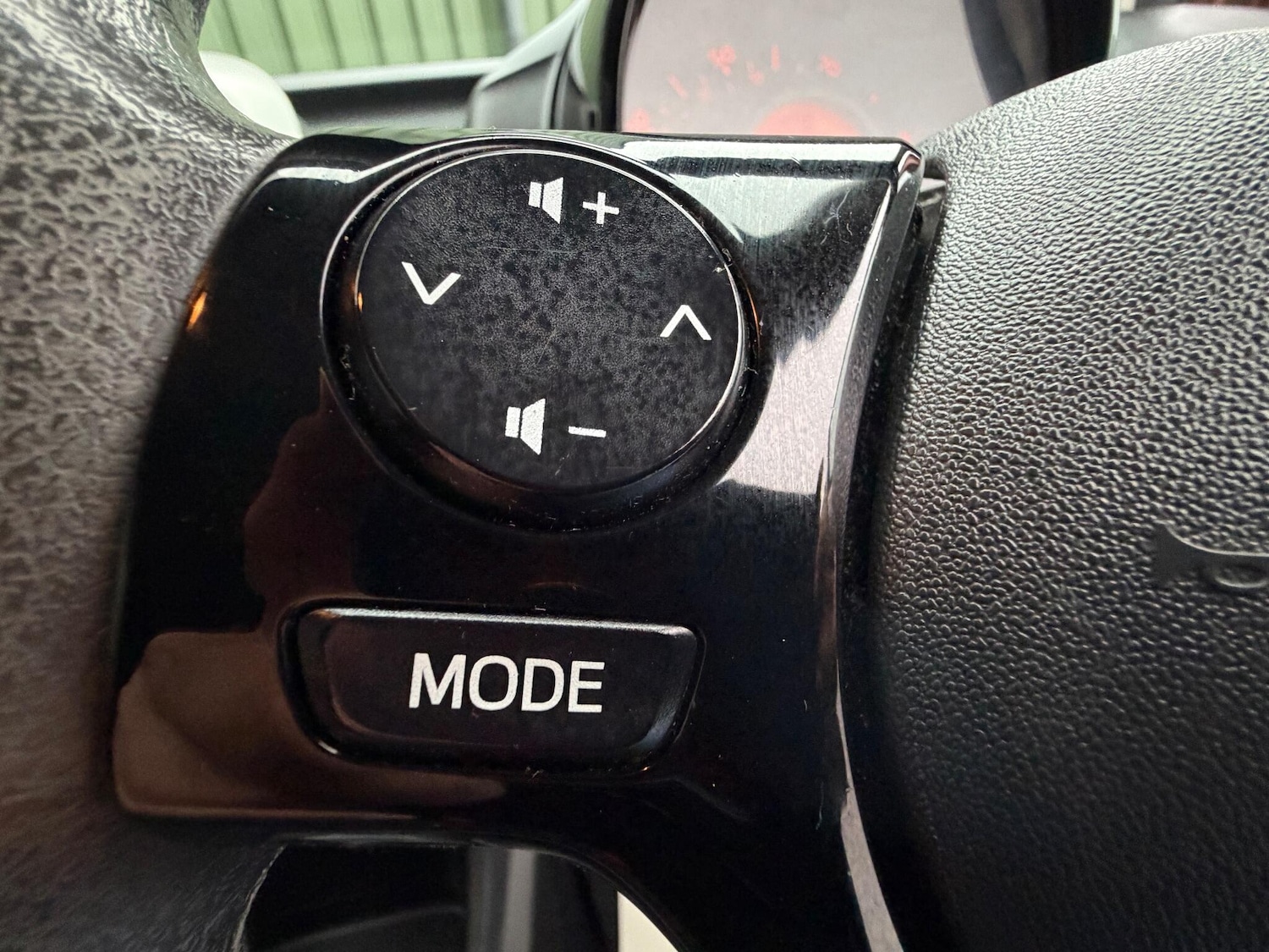 Used Peugeot 108 2014 for sale - 76935835: Photo 22