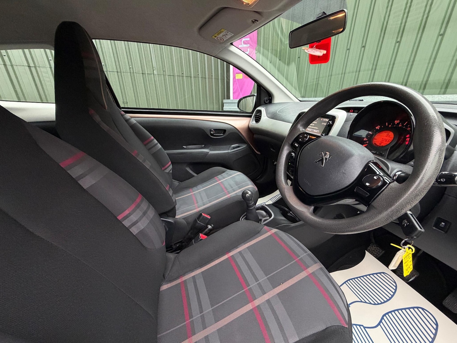 Used Peugeot 108 2014 for sale - 76935835: Photo 7