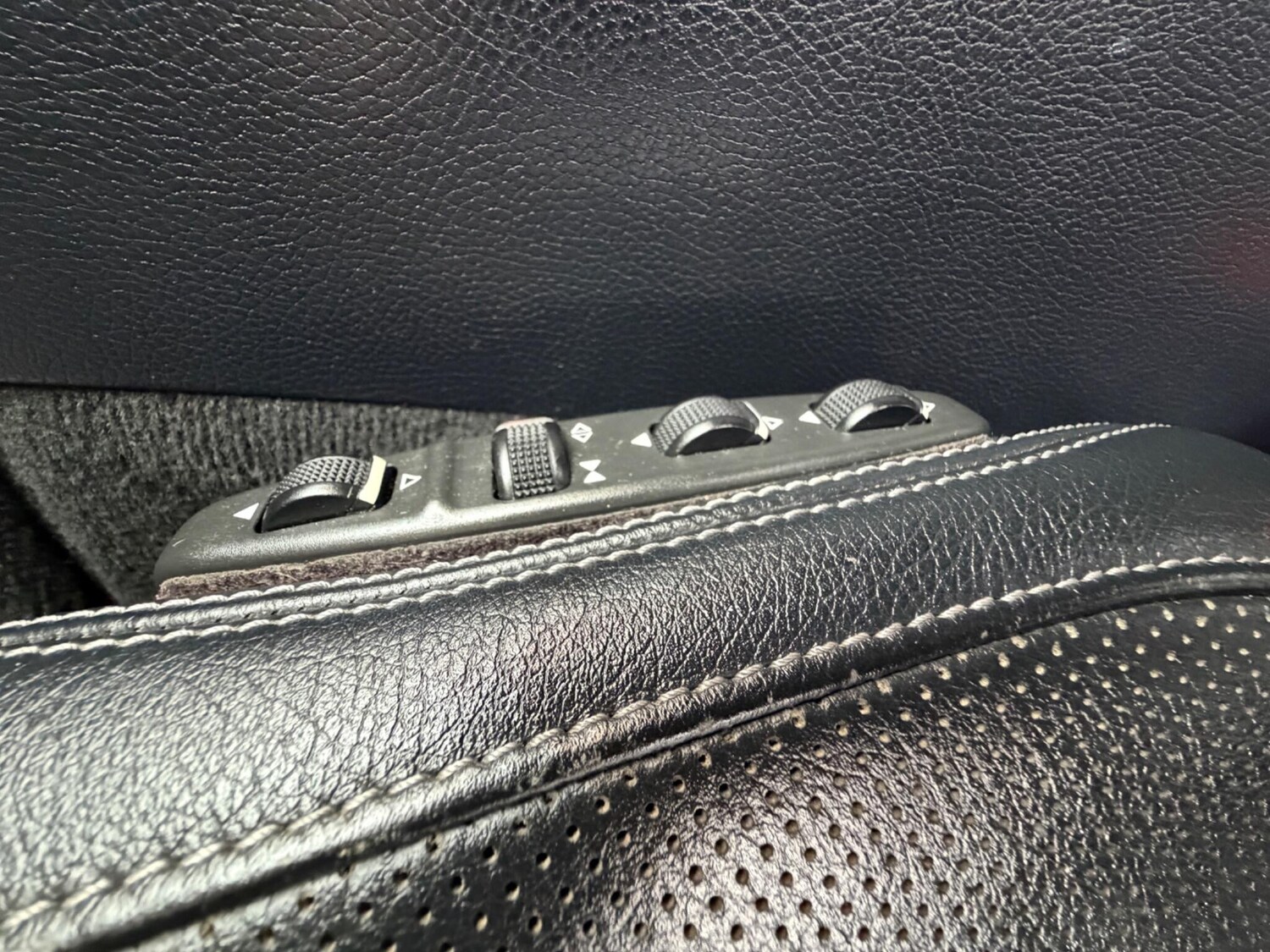 Used Mercedes-Benz E Class for sale - 77738150: Photo 27