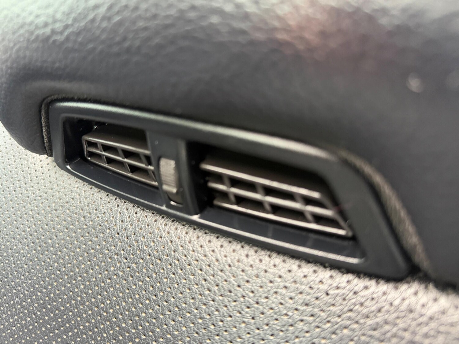 Used Mercedes-Benz E Class for sale - 77738150: Photo 28