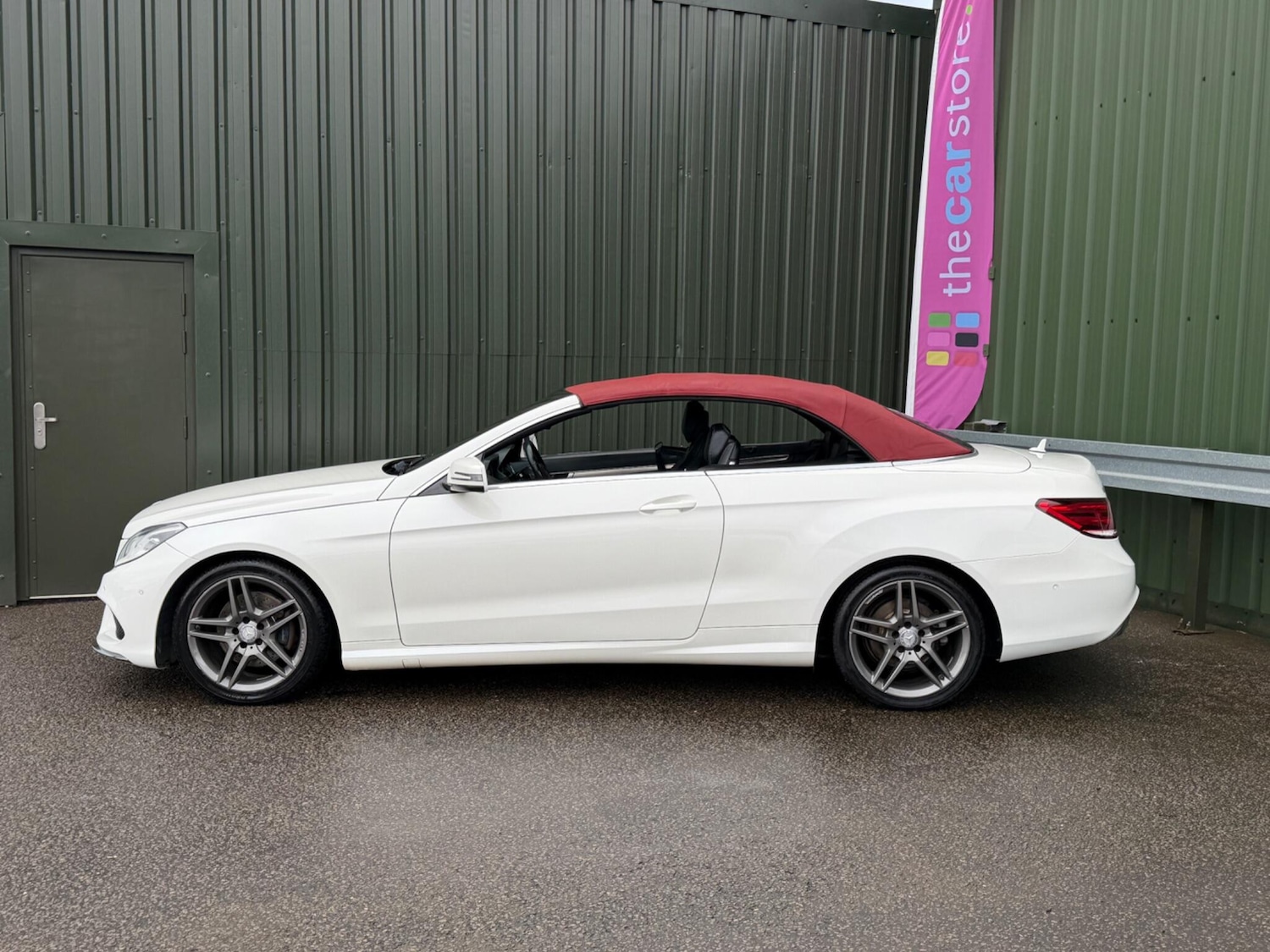 Used Mercedes-Benz E Class for sale - 77738150: Photo 3