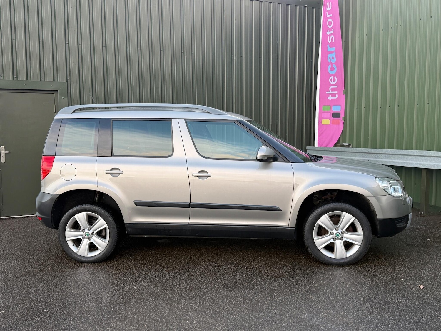 Used Skoda Yeti 2009 for sale - 77143028: Photo 4