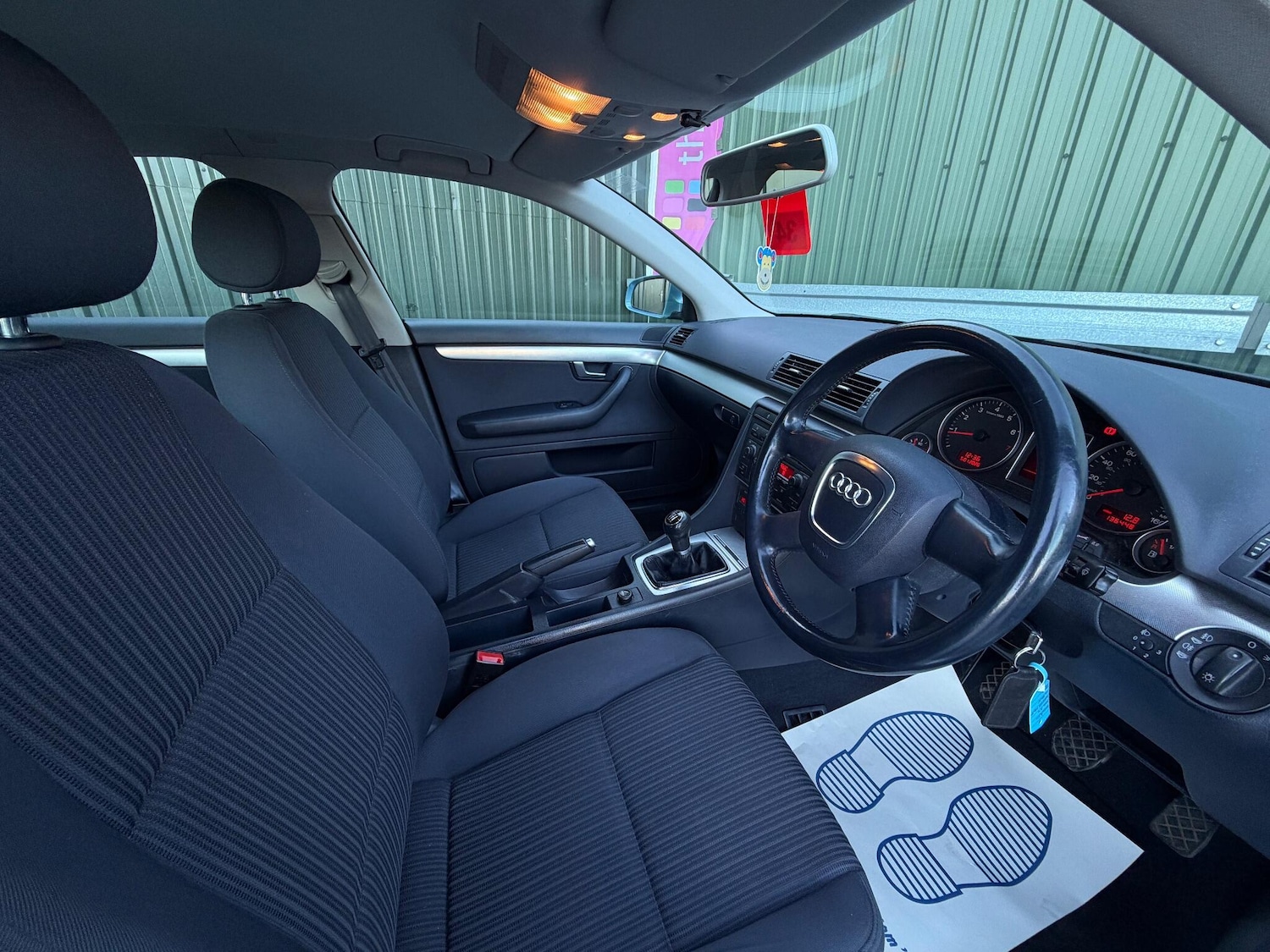 Used Audi A4 2005 for sale - 77081984: Photo 8