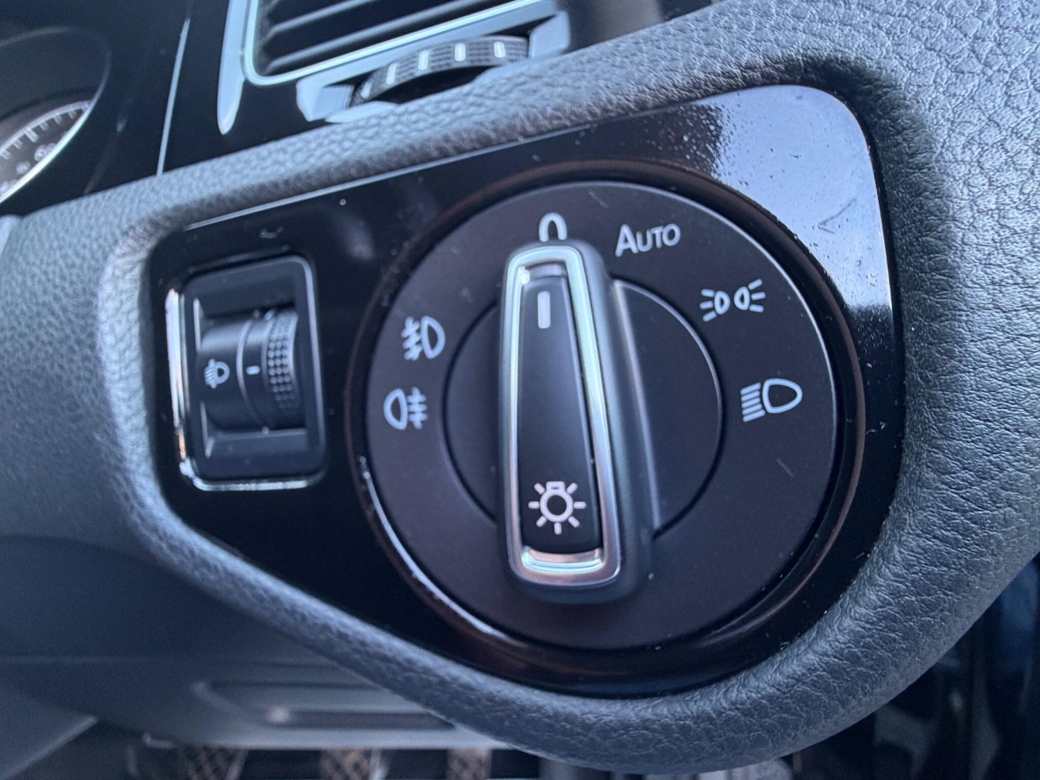 Used Volkswagen Golf 2013 for sale - 76802341: Photo 25