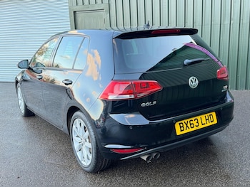 Used Volkswagen Golf 2013 for sale - 76802341: Photo