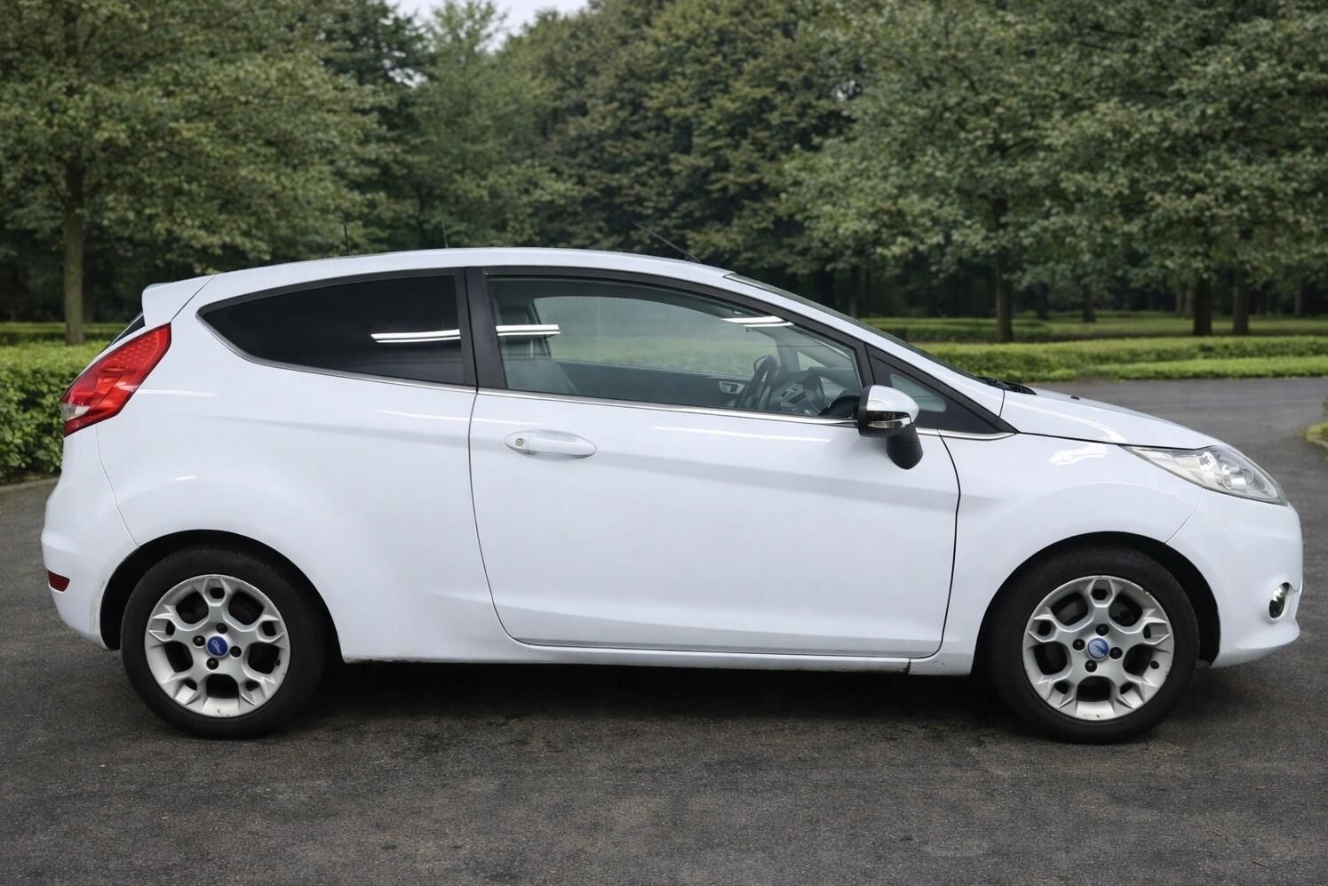 Used Ford Fiesta 2012 for sale - 77783052: Photo 2