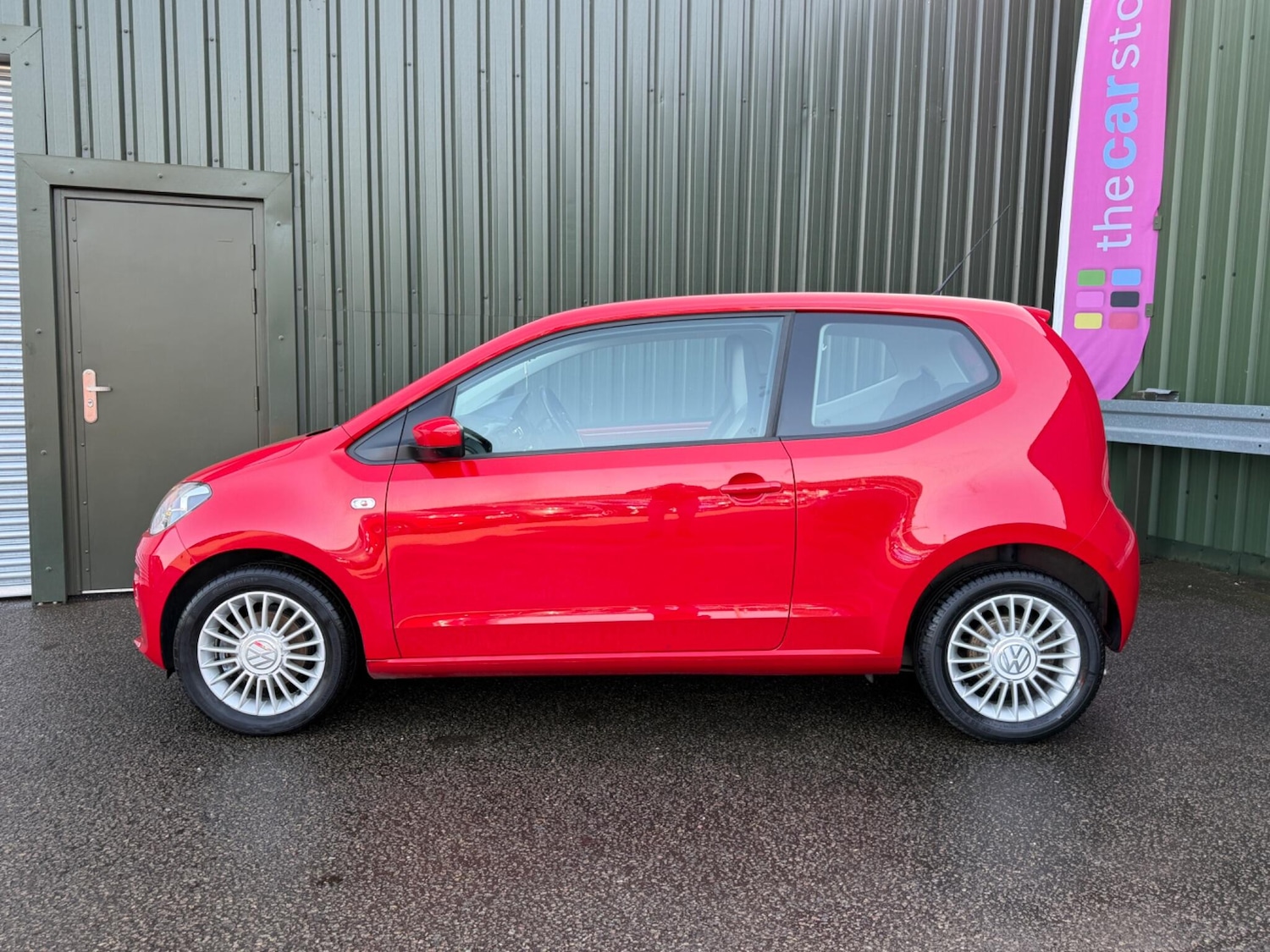 Used Volkswagen up! 2013 for sale - 77769112: Photo 5