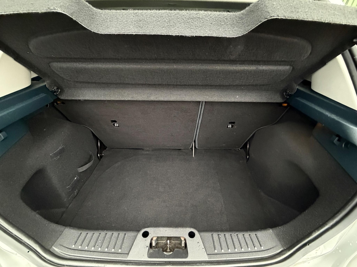 Used Ford Fiesta 2011 for sale - 77143090: Photo 12