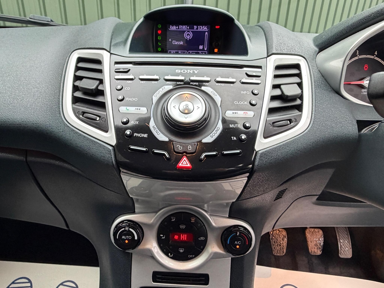 Used Ford Fiesta 2011 for sale - 77143090: Photo 20