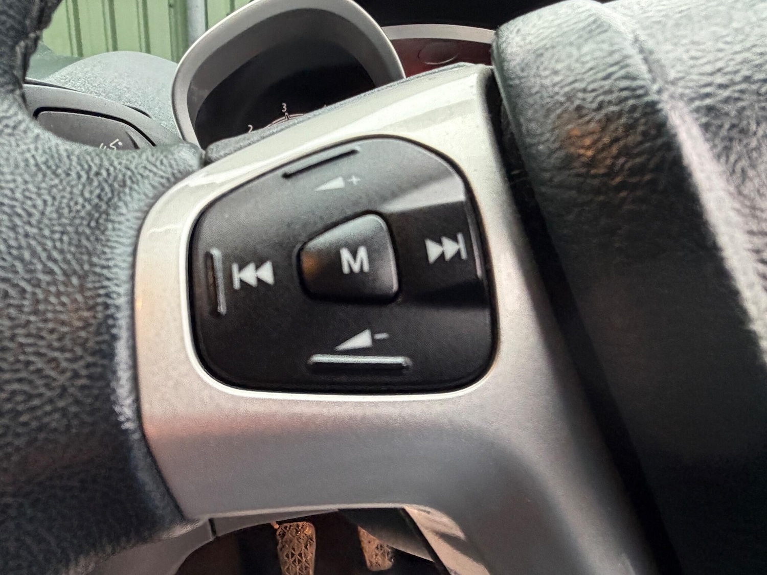 Used Ford Fiesta 2011 for sale - 77143090: Photo 23