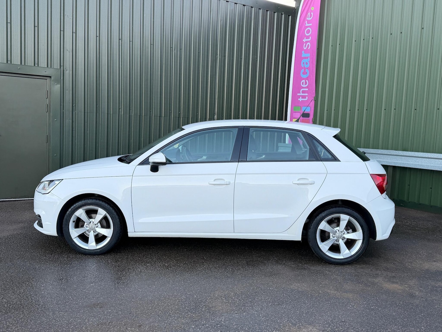 Used Audi A1 for sale - 76728999: Photo 5