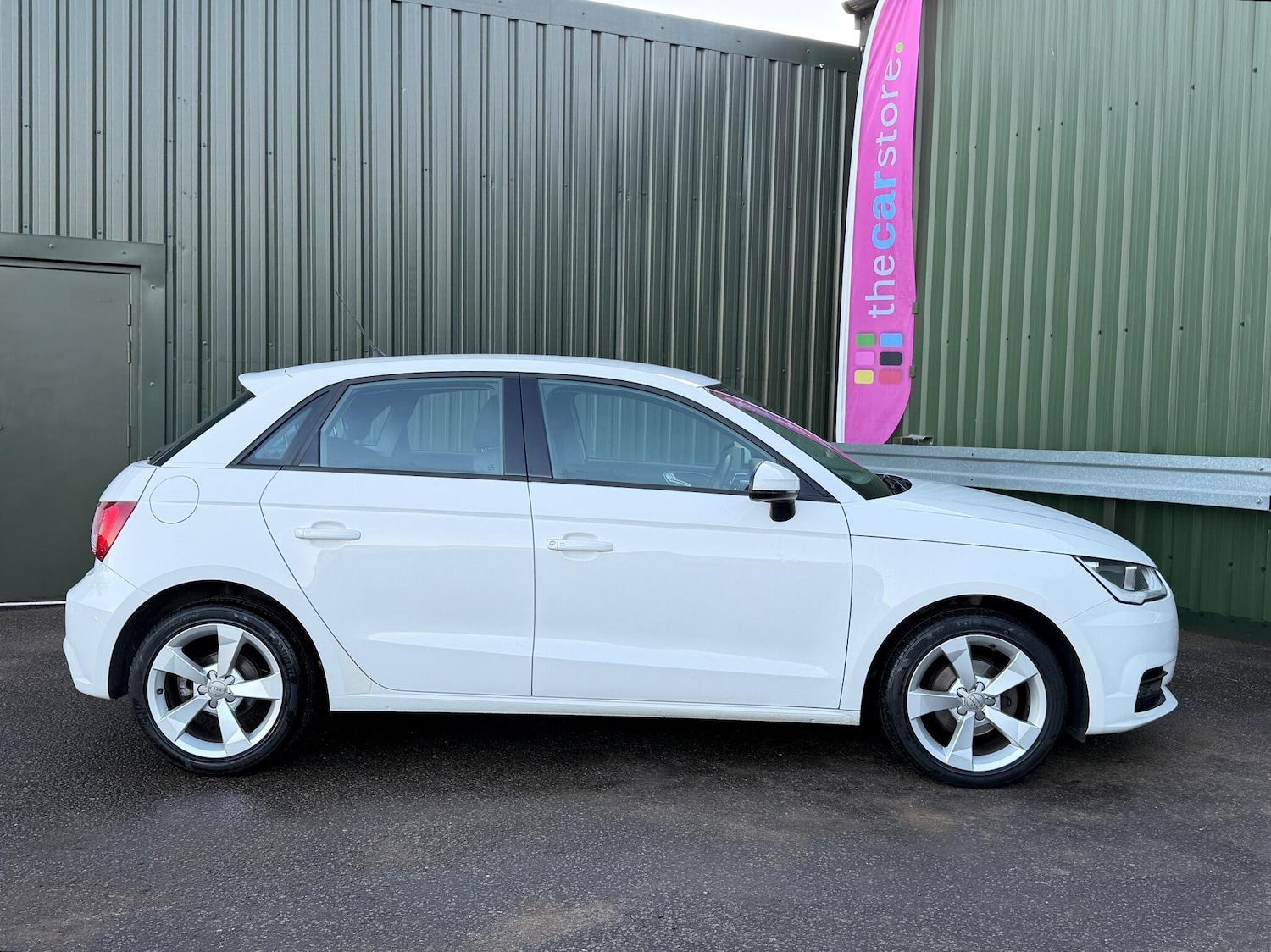 Used Audi A1 for sale - 76728999: Photo 6