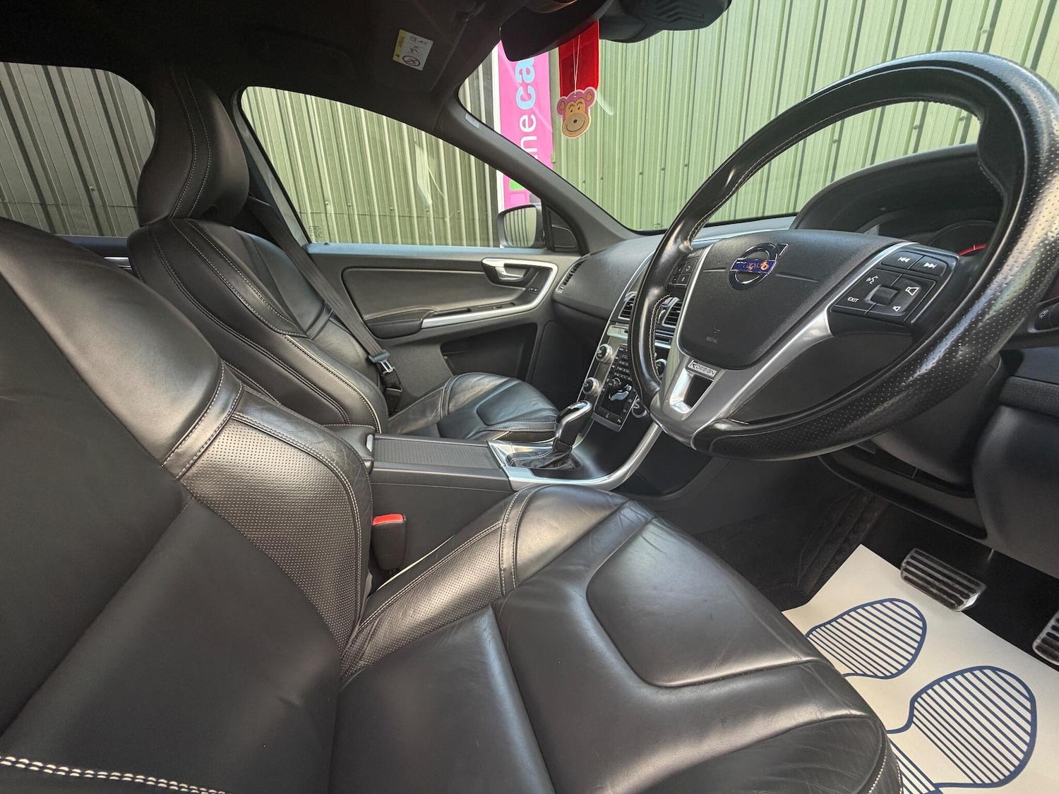 Used Volvo XC60 2015 for sale - 76786416: Photo 8