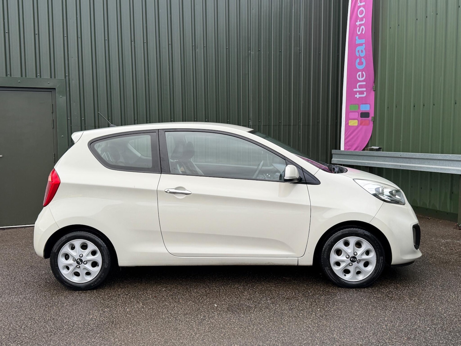 Used Kia Picanto 2012 for sale - 77174861: Photo 4