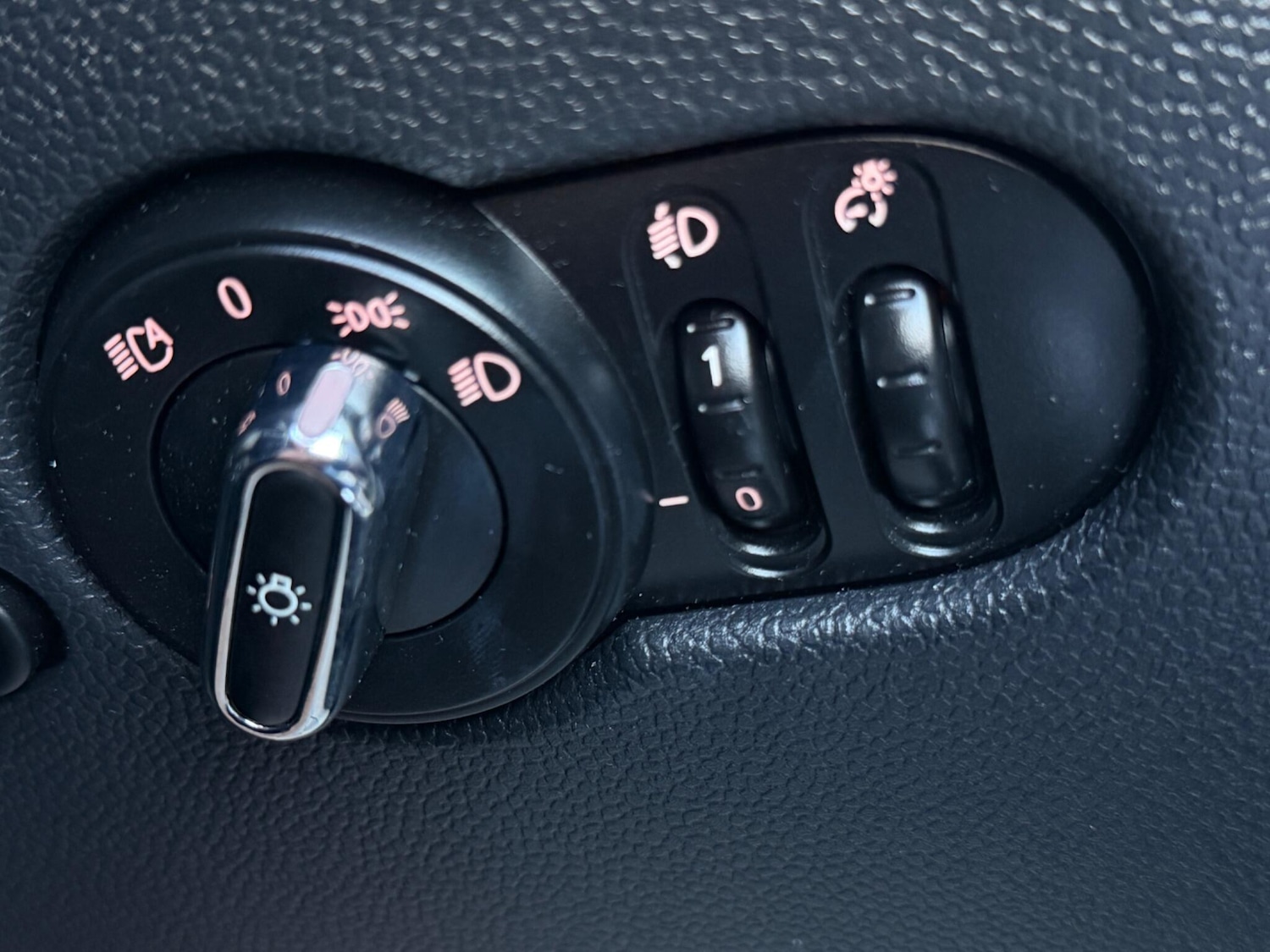 Used MINI Convertible 2019 for sale - 77625763: Photo 26