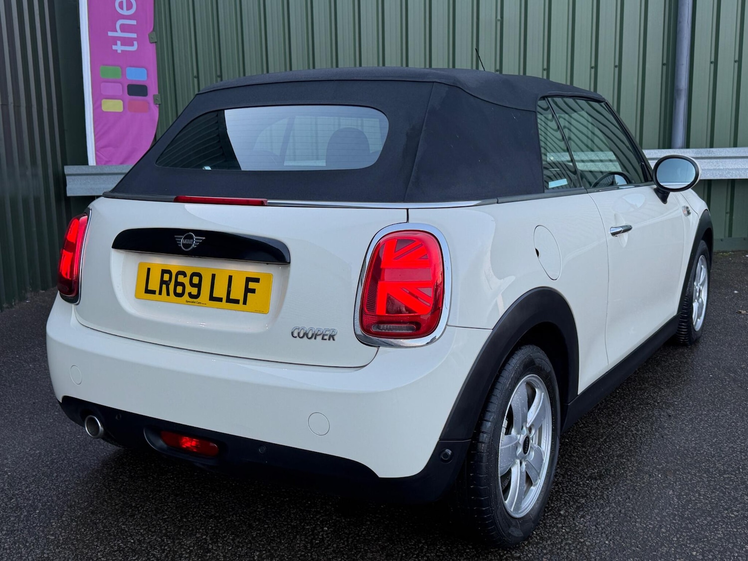 Used MINI Convertible 2019 for sale - 77625763: Photo 6