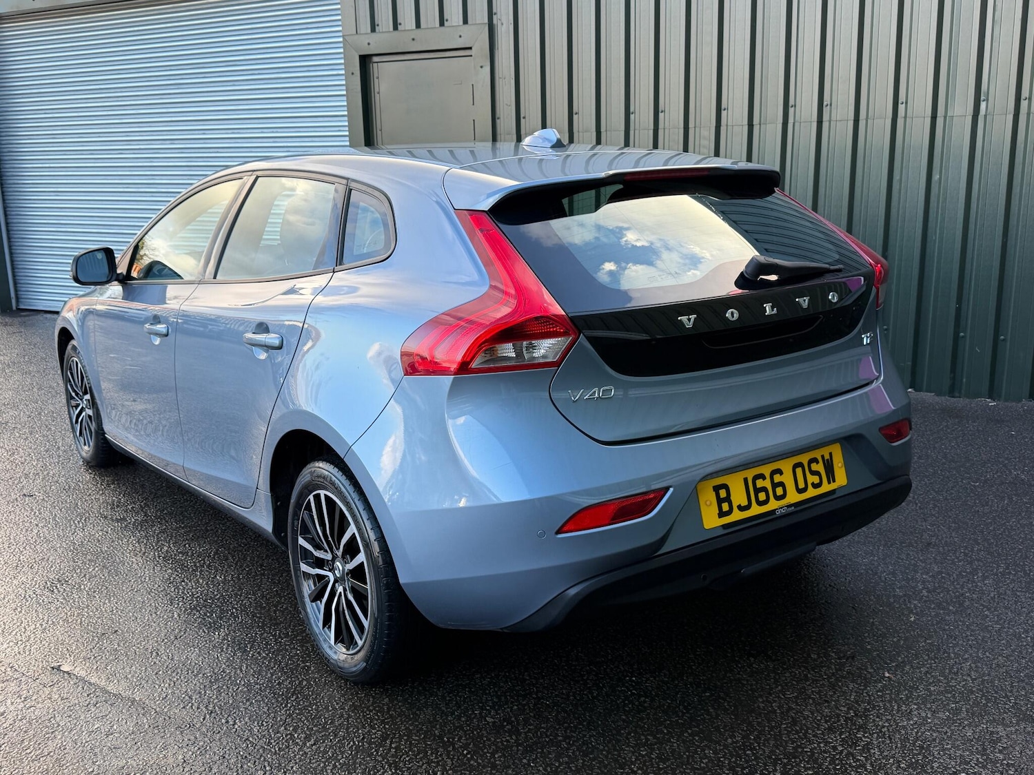 Used Volvo V40 2016 for sale - 76899124: Photo 6