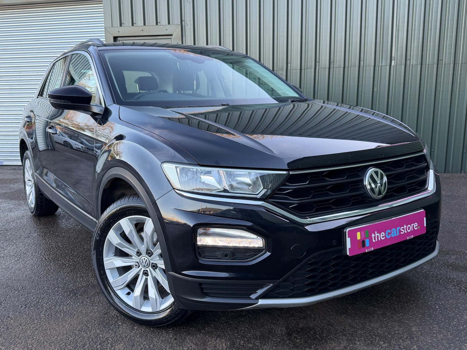 Used Volkswagen T-Roc for sale - 77724104: Photo 2