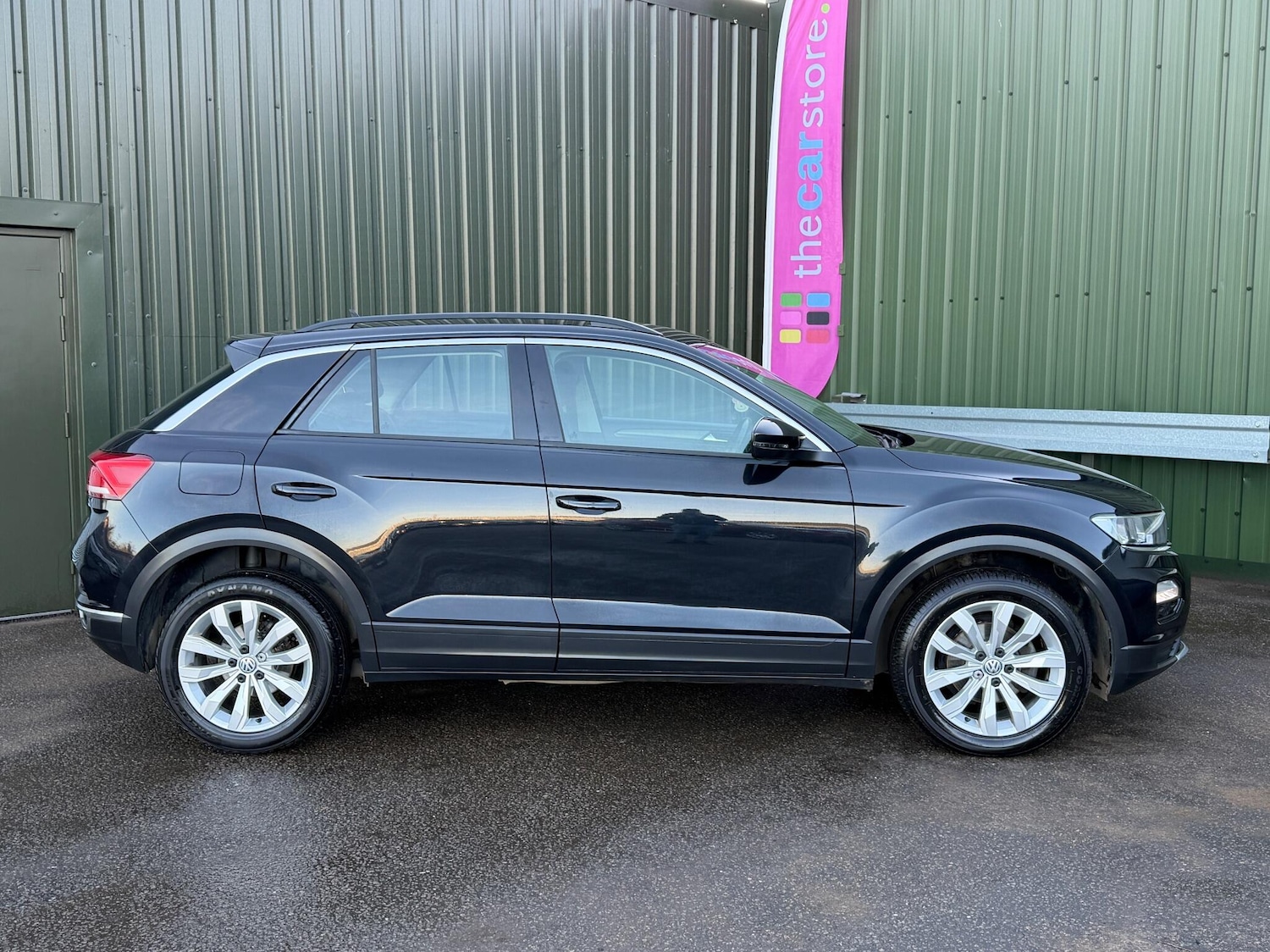 Used Volkswagen T-Roc for sale - 77724104: Photo 4