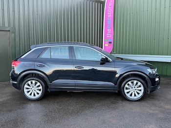 Used Volkswagen T-Roc 2020 for sale - 77724104: Photo