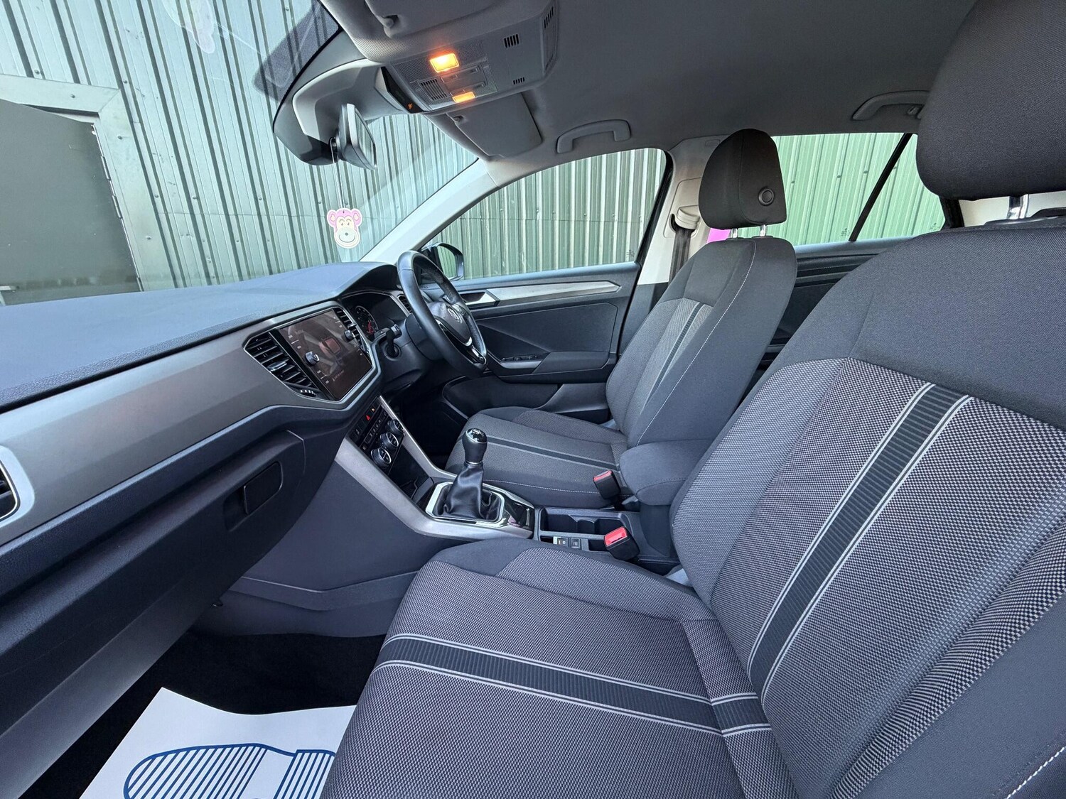 Used Volkswagen T-Roc for sale - 77724104: Photo 9