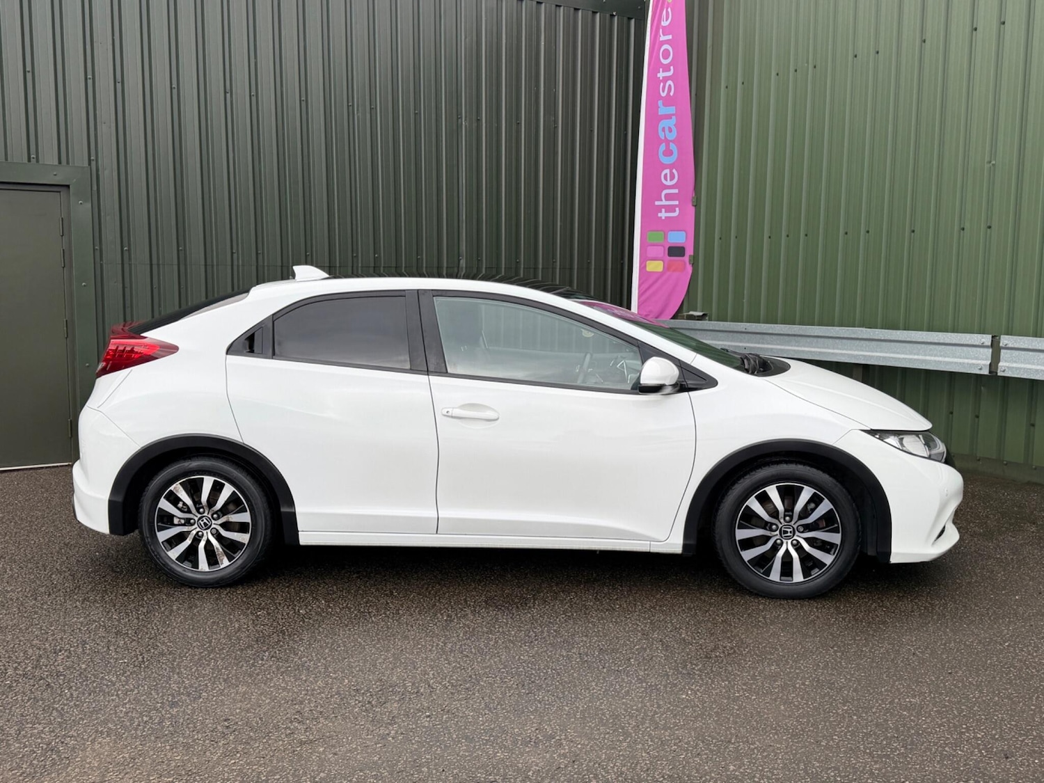 Used Honda Civic 2014 for sale - 77550473: Photo 6