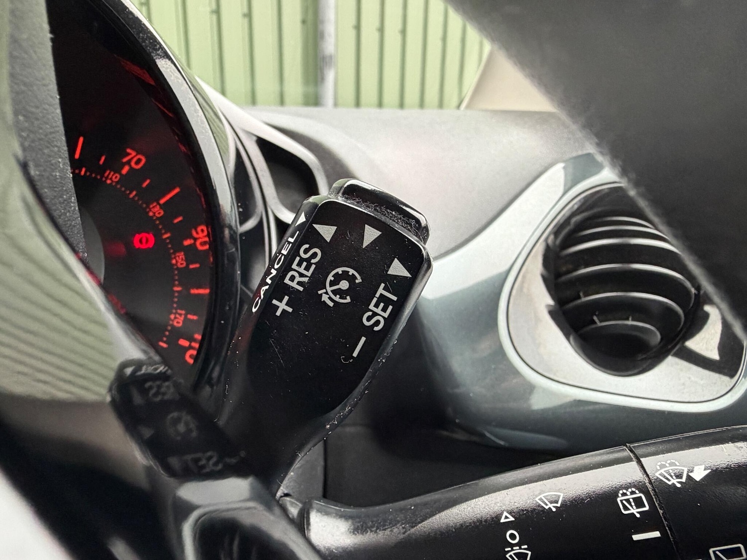 Used Toyota AYGO 2015 for sale - 76991549: Photo 24