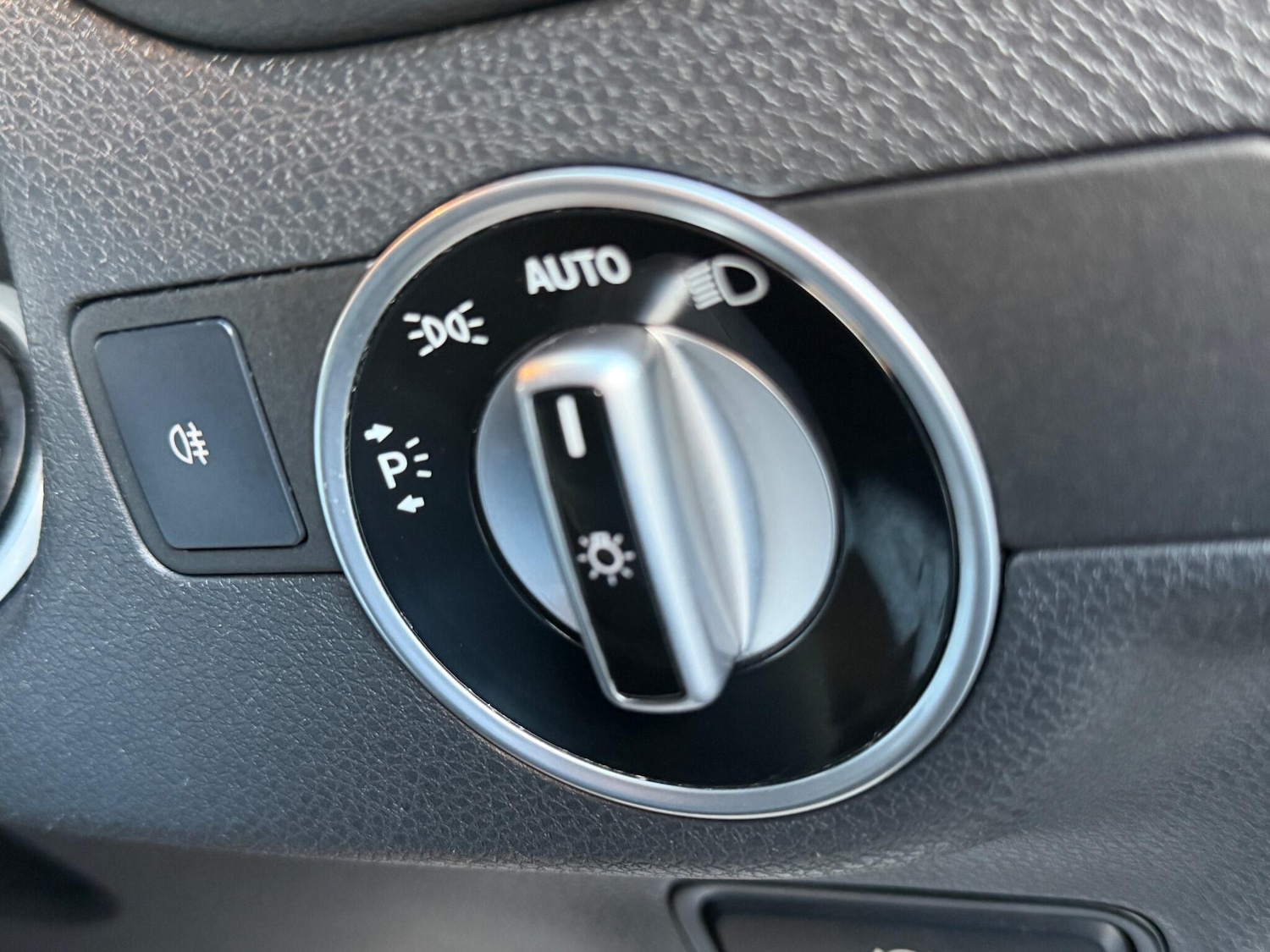 Used Mercedes-Benz CLA 2016 for sale - 76802051: Photo 26