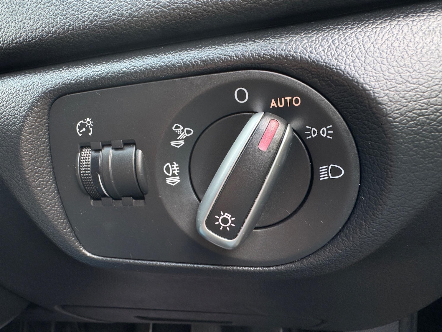 Used Audi Q3 for sale - 76727990: Photo 23