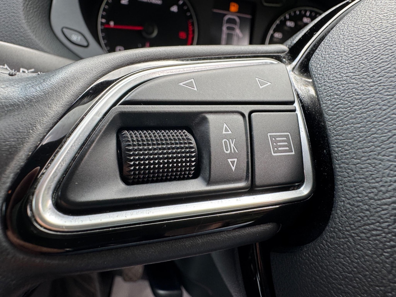 Used Audi Q3 for sale - 76727990: Photo 25