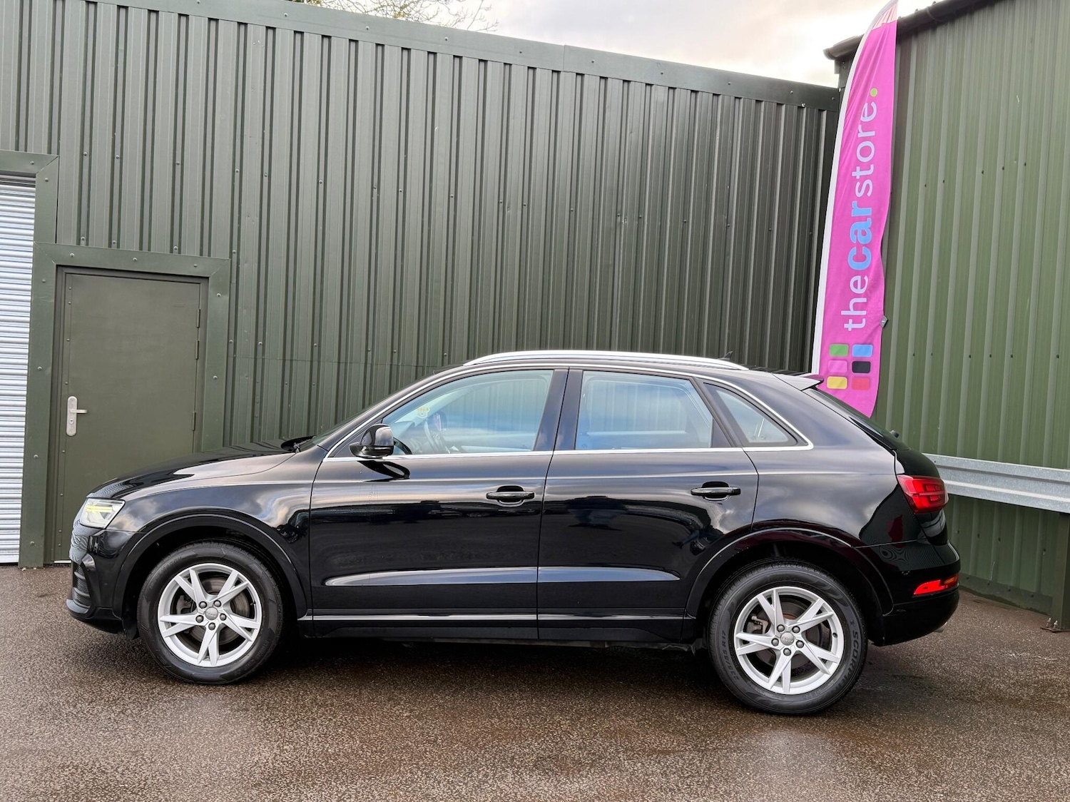 Used Audi Q3 for sale - 76727990: Photo 3