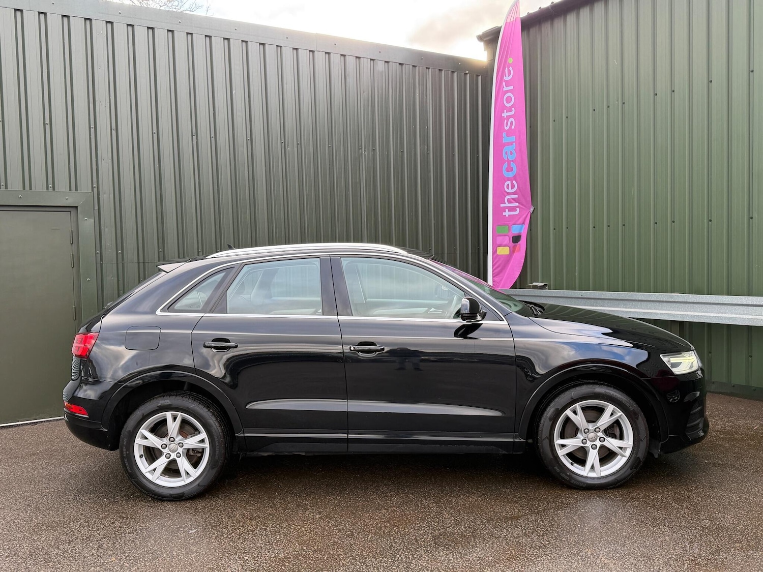 Used Audi Q3 for sale - 76727990: Photo 4