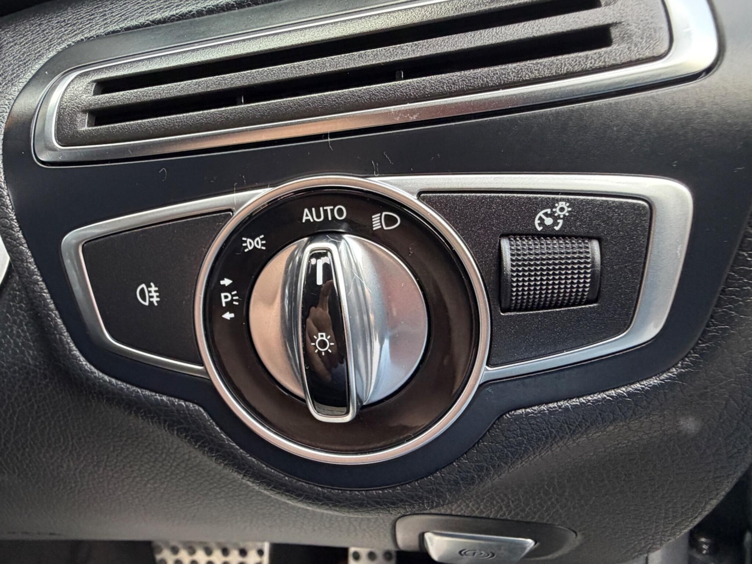 Used Mercedes-Benz C Class 2016 for sale - 77305038: Photo 30