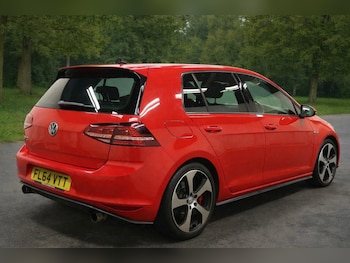 Used Volkswagen Golf 2014 for sale - 77230678: Photo