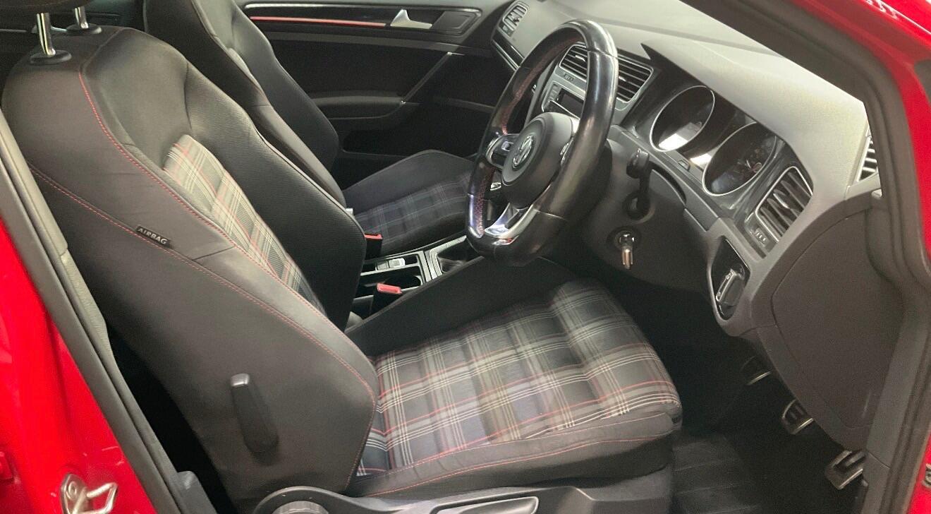 Used Volkswagen Golf 2014 for sale - 77230678: Photo 5