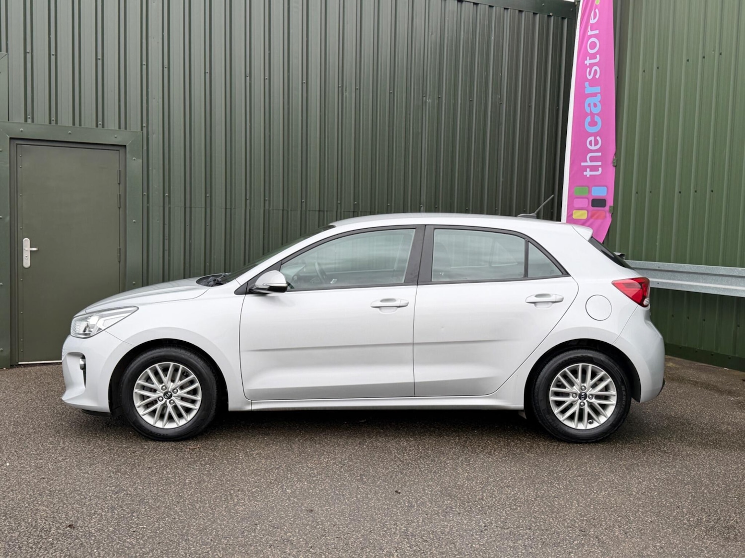 Used Kia Rio 2017 for sale - 77624979: Photo 3