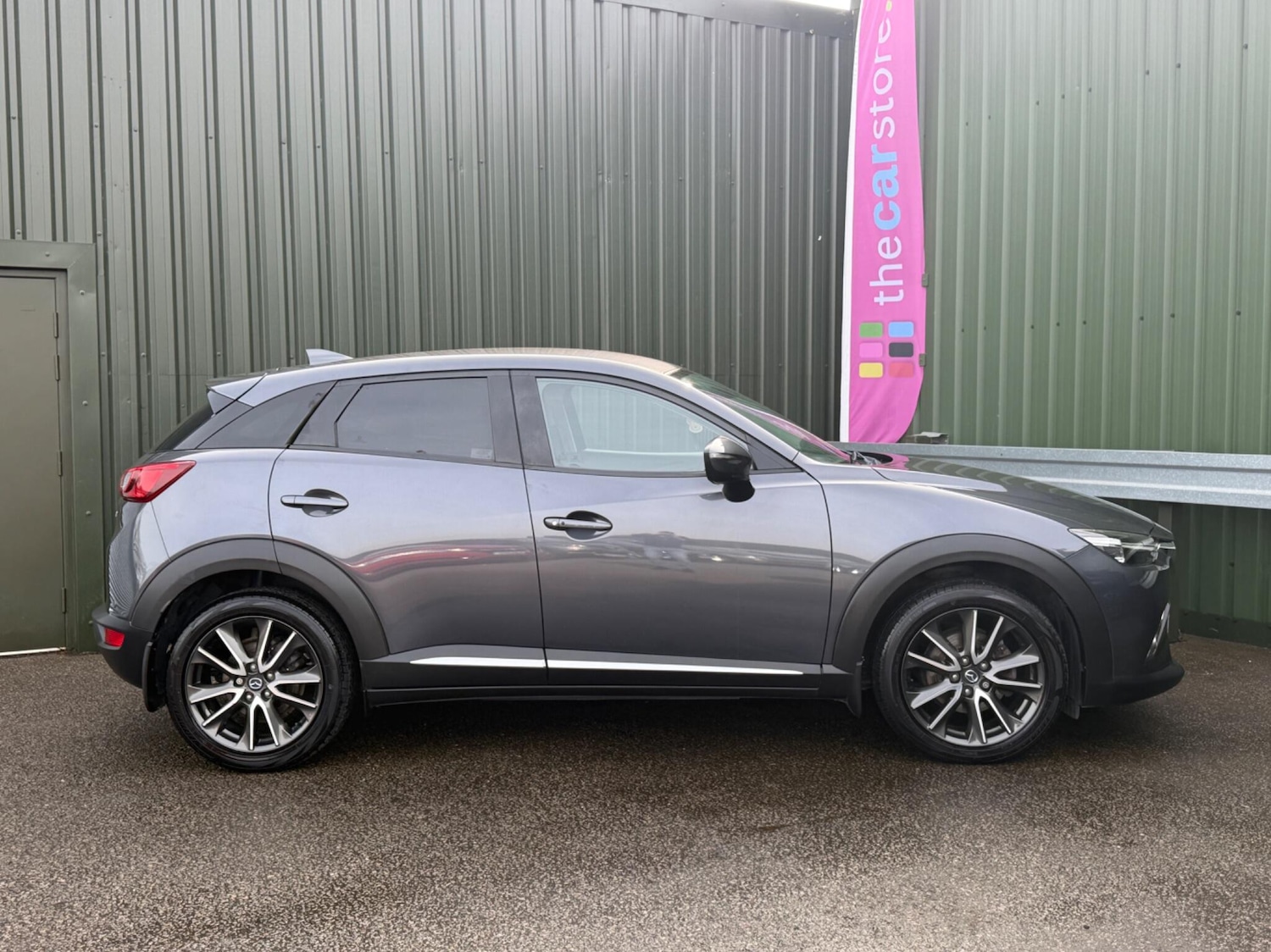 Used Mazda CX-3 2017 for sale - 77970674: Photo 4