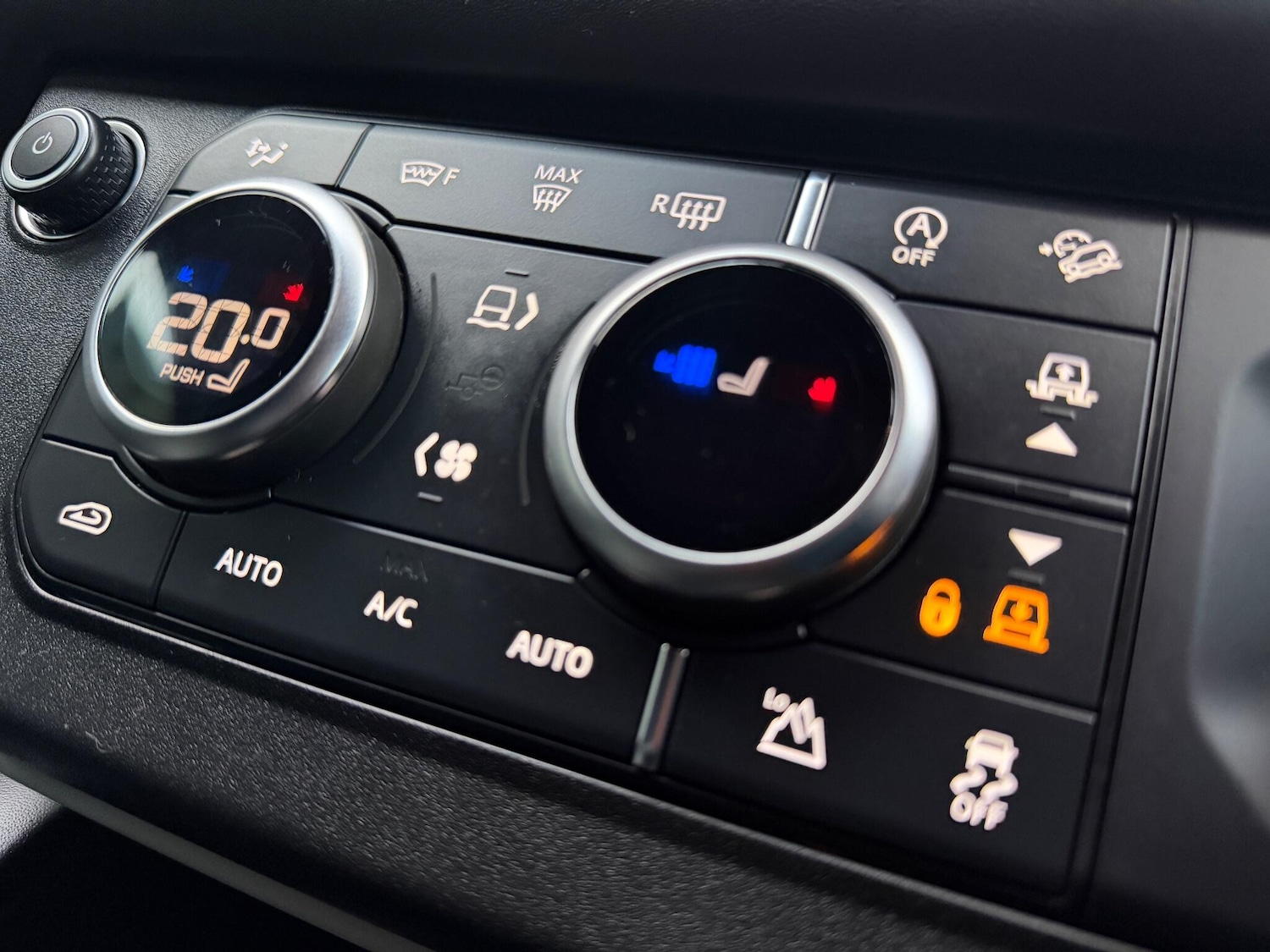 Used Land Rover Defender 2022 for sale - 77066490: Photo 22