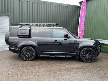 Used Land Rover Defender 2022 for sale - 77066490: Photo