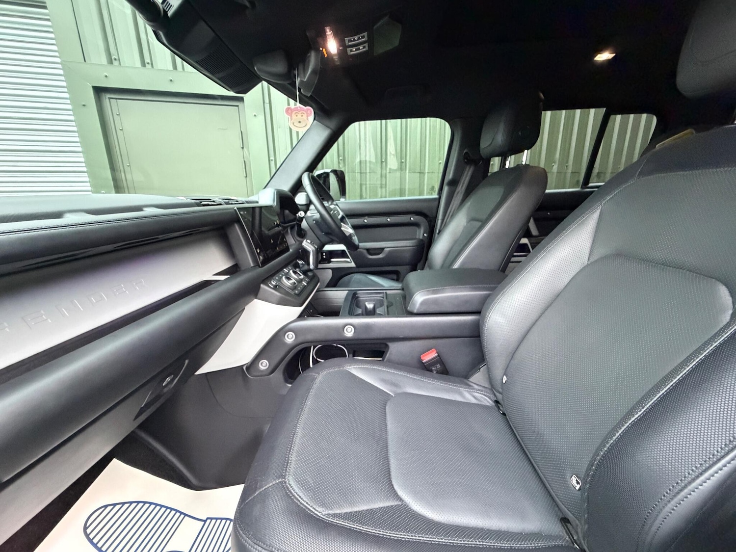 Used Land Rover Defender 2022 for sale - 77066490: Photo 9