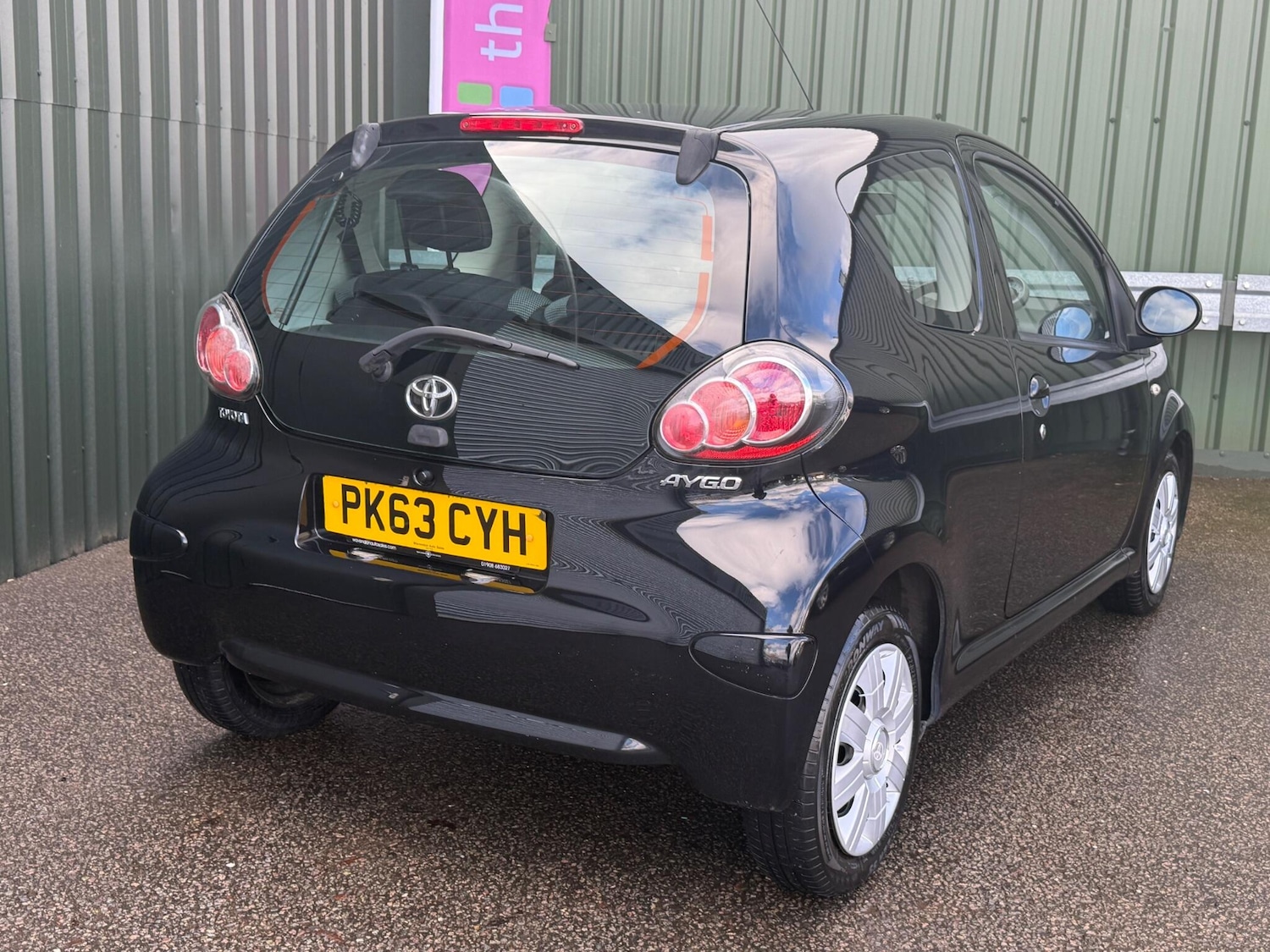 Used Toyota AYGO 2013 for sale - 77440131: Photo 3