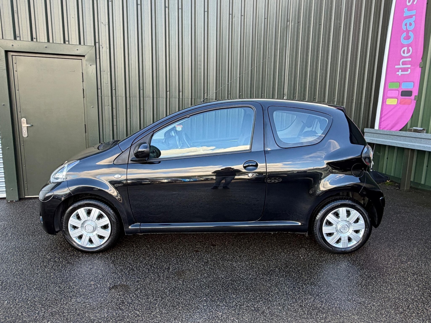 Used Toyota AYGO 2013 for sale - 77440131: Photo 6