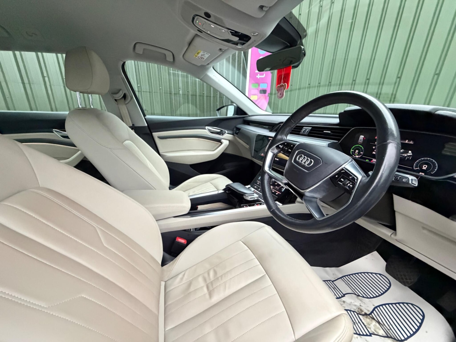 Used Audi e-tron 2021 for sale - 77386657: Photo 8