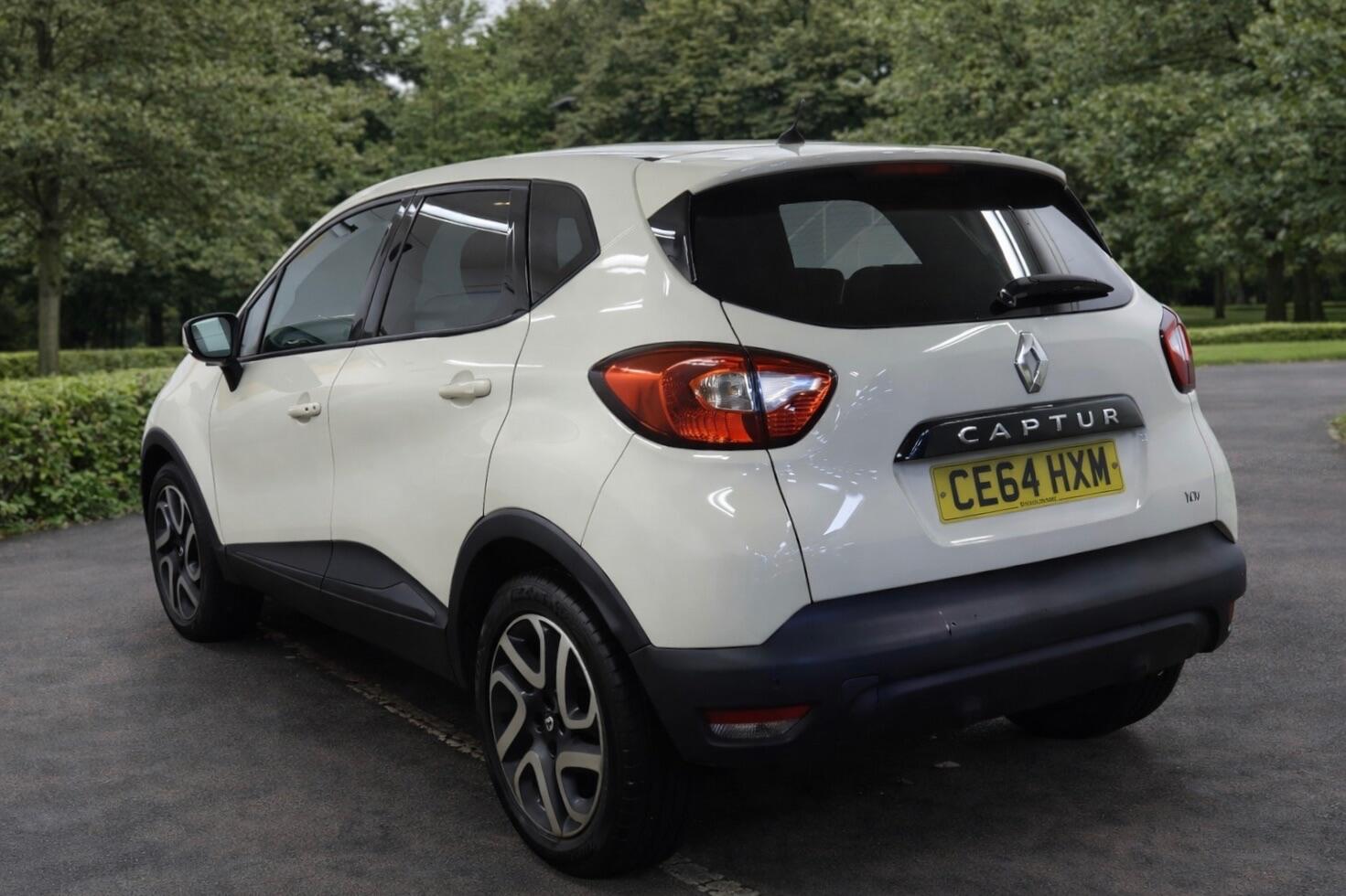 Used Renault Captur 2014 for sale - 77646036: Photo 2