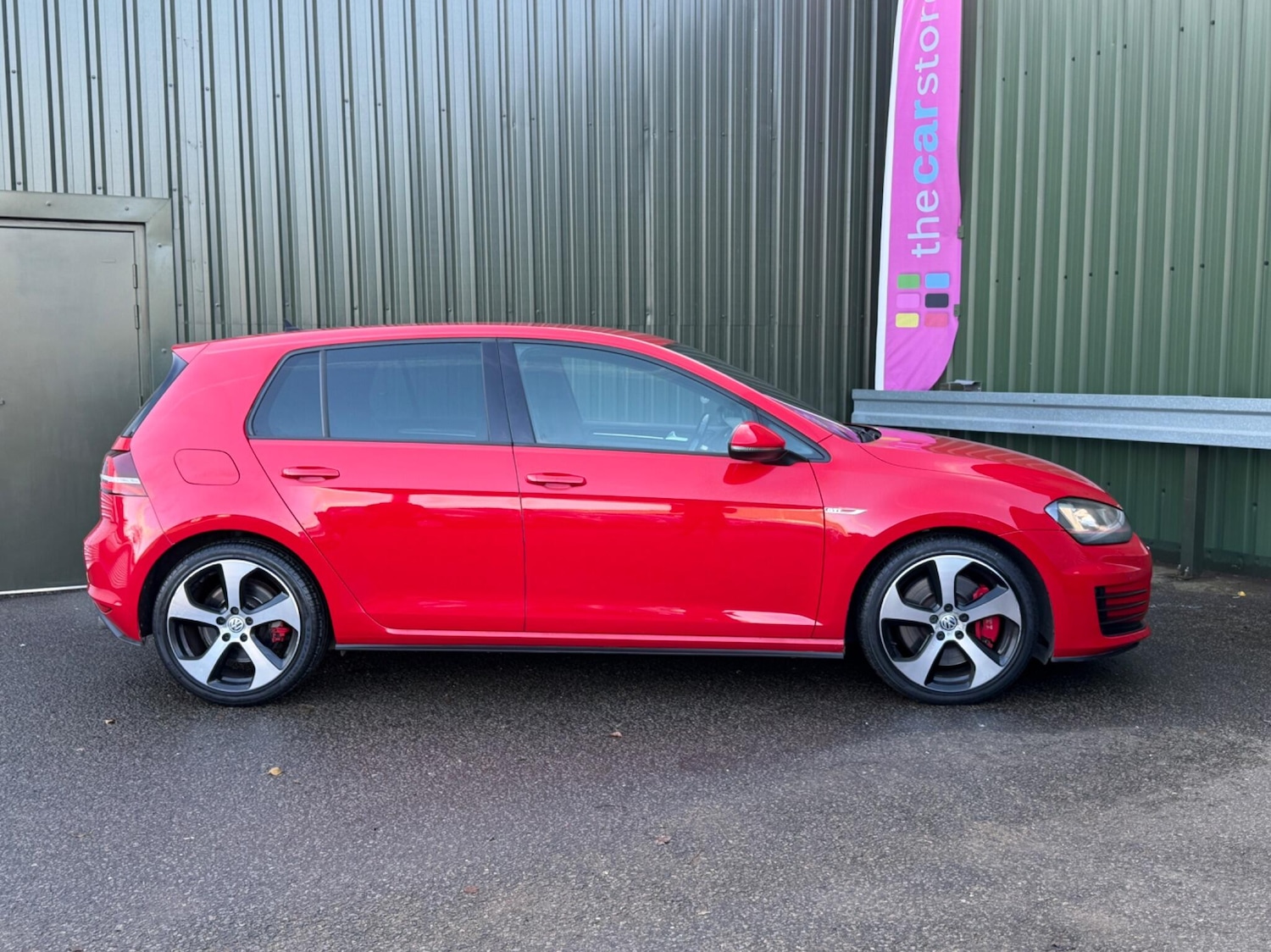 Used Volkswagen Golf 2014 for sale - 77314999: Photo 3