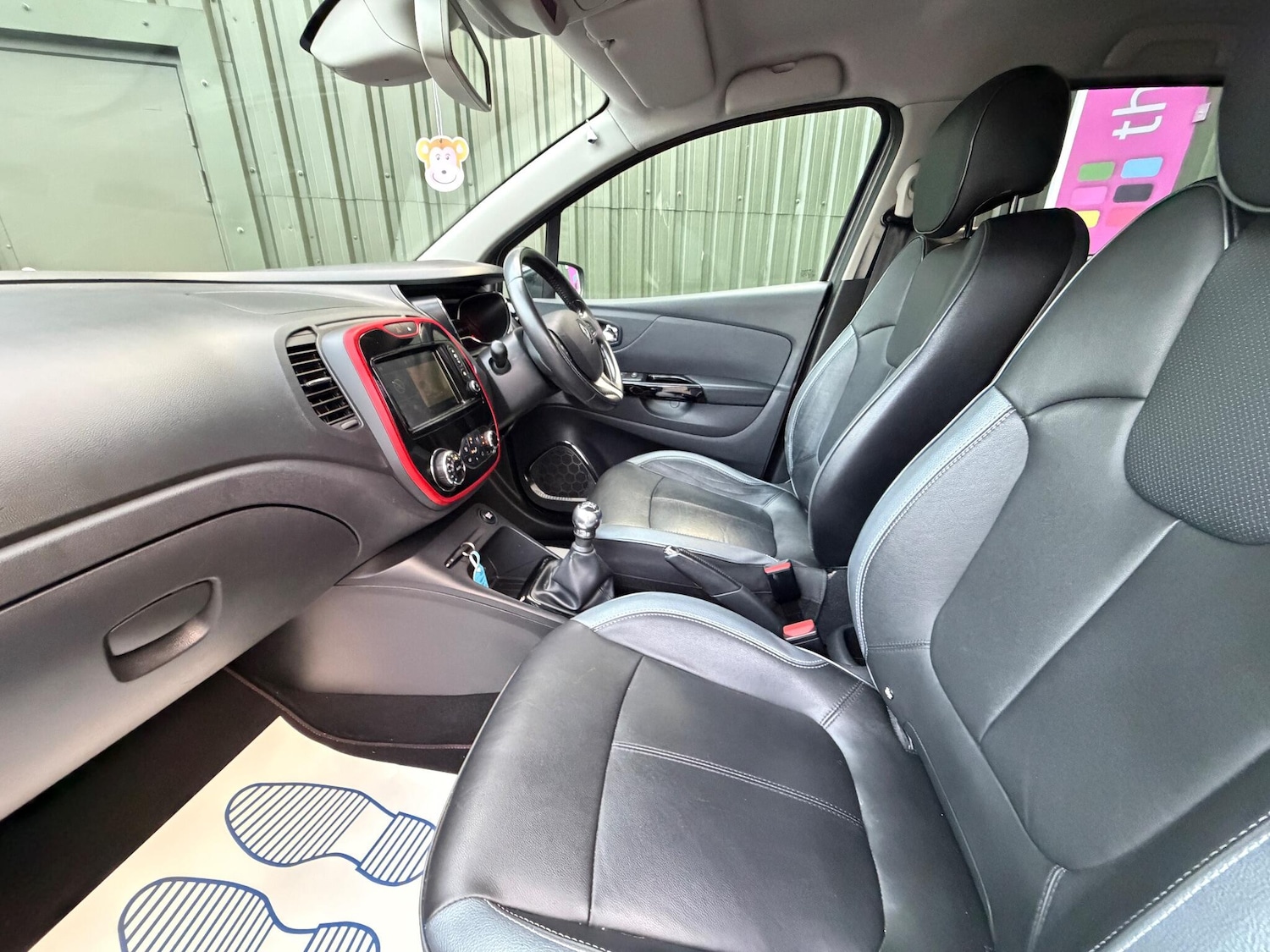 Used Renault Captur for sale - 76728827: Photo 10